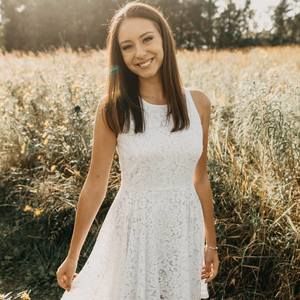 Meet your Posher, Cece